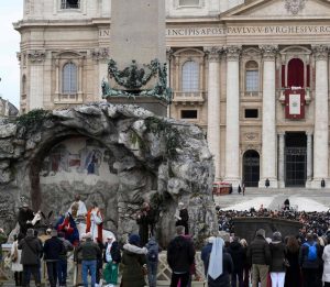 Pope Francis Instagram - EN: We are full of hope and trust as we realize that the Lord has been born for us; that the eternal Word of the Father, the infinite God, has made his home among us.  He became flesh; he came “to dwell among us” (Jn 1:14). This is the good news that changed the course of history. Merry Christmas!
PT: Enche-nos de confiança e esperança saber que o Senhor nasceu para nós; que a Palavra eterna do Pai, o Deus infinito, fixou a sua morada entre nós. Fez-Se carne, veio «habitar connosco» (Jo 1, 14): esta é a notícia que muda o curso da história. Feliz Natal!
ES: Nos llena de confianza y esperanza saber que el Señor nació por nosotros; que la Palabra eterna del Padre, el Dios infinito, puso su morada entre nosotros; que se hizo carne, vino «y habitó entre nosotros» (Jn 1,14). Esta es la noticia que cambia el curso de la historia. ¡Feliz Navidad!
IT: Ci riempie di fiducia e di speranza sapere che il Signore è nato per noi; che la Parola eterna del Padre, il Dio infinito, ha fissato la sua dimora tra noi. Si è fatto carne, è venuto «ad abitare in mezzo a noi» (Gv 1,14): ecco la notizia che cambia il corso della storia. Buon Natale!
FR: Cela nous remplit de confiance et d'espérance de savoir que le Seigneur est né pour nous, que la Parole éternel du Père, le Dieu infini, a fixé sa demeure parmi nous. Il s'est fait chair, il est venu "habiter parmi nous" (Jn 1,14) : voilà la nouvelle qui change le cours de l'histoire. Joyeux Noël !
PL: Napełnia nas ufnością i nadzieją świadomość, że Pan narodził się dla nas, że odwieczne Słowo Ojca, nieskończony Bóg, zamieszkał pośród nas. Stał się ciałem, przyszedł by „zamieszkać wśród nas” (J 1, 14): to jest wiadomość, która zmienia bieg dziejów! Wesołych Świąt Bożego Narodzenia!
 
DE: Es erfüllt uns mit Zuversicht und Hoffnung, zu wissen, dass der Herr für uns geboren ist; dass das ewige Wort des Vaters, der unendliche Gott, mitten unter uns Wohnung genommen hat. Er ist Fleisch geworden, er ist gekommen »und hat unter uns gewohnt« (Joh 1,14): Dies ist die Nachricht, die den Lauf der Geschichte verändert. Frohe Weihnachten!