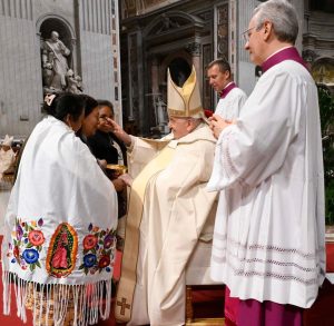 Pope Francis Instagram - EN: The image of Our Lady, the tilma, the roses, this is the message; so simple, without comment, together with the certainty that She is our Mother, that She is here.
 
PT: A imagem da Virgem, a tilma, as rosas, esta é a mensagem, taõ simples e sem enfeites, junto à certeza de que Ela é nossa mãe, que está aqui.
 
ES: La imagen de la Virgen, la tilma, las rosas, este es el mensaje. Así de sencillo, sin glosa. Junto a la seguridad de que Ella es nuestra madre, que está aquí.
 
IT: L’immagine della Madonna, la tilma, le rose, questo è il messaggio. Così semplice, senza commento, insieme alla certezza che Lei è nostra madre, che è qui.