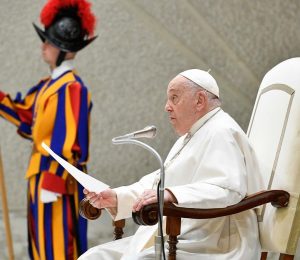 Pope Francis Instagram - EN: Let us ask the Holy Spirit to enlighten us so that we may be able to give an account of our faith and hope to today's world with words and, above all, with the testimony of our lives. #GeneralAudience
 
PT: Peçamos ao Espírito Santo que nos ilumine para que saibamos dar razão da nossa fé e da nossa esperança ao mundo de hoje com as palavras e, sobretudo, com o testemunho da nossa vida. #AudiênciaGeral
 
ES: Pidamos al Espíritu Santo que nos ilumine para que sepamos dar razones de nuestra fe y nuestra esperanza al mundo de hoy, no sólo con palabras sino con el testimonio de nuestra vida. #AudienciaGeneral
 
IT: Chiediamo allo Spirito Santo di illuminarci affinché sappiamo rendere ragione della nostra fede e della nostra speranza al mondo di oggi con le parole e soprattutto con la testimonianza della nostra vita. #UdienzaGenerale

FR: Demandons à l'Esprit Saint de nous éclairer pour que nous sachions rendre compte de notre foi et de notre espérance au monde d'aujourd'hui par des paroles et surtout par le témoignage de notre vie. #AudienceGénérale

PL: Prośmy o światło Ducha Świętego, abyśmy umieli uzasadnić naszą wiarę i naszą nadzieję w dzisiejszym świecie słowami, a przede wszystkim świadectwem naszego życia. #AudiencjaOgólna 

DE: Bitten wir den Heiligen Geist, uns zu erleuchten, damit wir der Welt von heute Rechenschaft ablegen können für unseren Glauben und unsere Hoffnung - mit Worten und vor allem mit dem Zeugnis unseres Lebens. #Generalaudienz