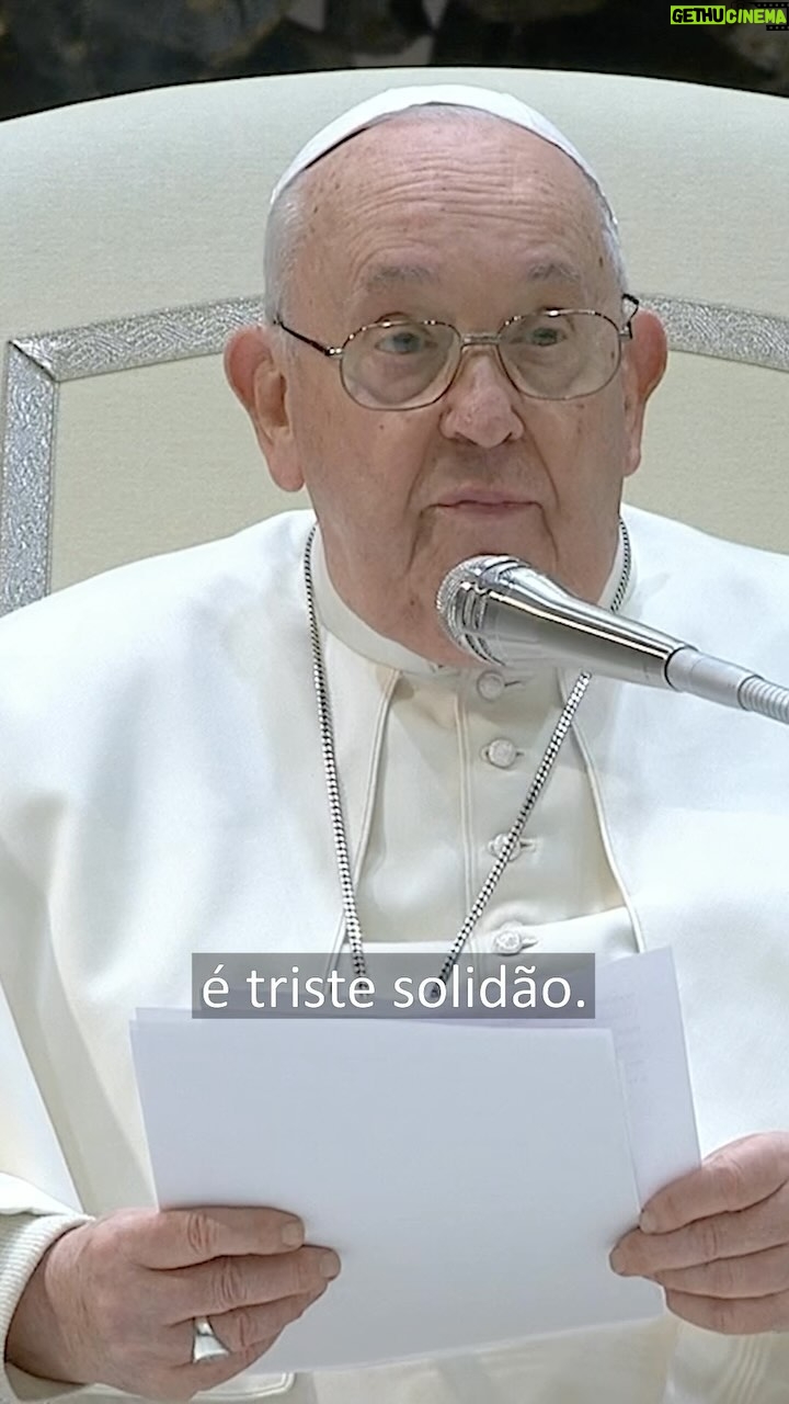 Pope Francis Instagram - EN: Building a story together is better than going in search of adventures; cultivating tenderness is better than bowing to the demon of possession – true love does not possess, it gives itself; serving is better than conquering. Because if there is no love, life is sad, it is sad loneliness. ES: Construir juntos una historia de amor es mejor que lanzarse a la aventura, cultivar la ternura es mejor que doblegarse ante el demonio de la posesión – el verdadero amor no posee, se dona -, servir es mejor que conquistar. Porque si no hay amor, la vida es triste, es una triste soledad. IT: Costruire una storia insieme è meglio che andare a caccia di avventure, coltivare tenerezza è meglio che piegarsi al demone del possesso – il vero amore non possiede, si dona –, servire è meglio che conquistare. Perché se non c’è l’amore, la vita è triste, è triste solitudine. FR: Construire une histoire ensemble vaut mieux que partir à l’aventure, cultiver la tendresse vaut mieux que céder au démon de la possession – le véritable amour ne possède pas, il se donne -, servir vaut mieux que conquérir. Car s’il n’y a pas d’amour, la vie est triste, la vie est une triste solitude. PT: Construir juntos uma história juntos é melhor do que correr atrás de aventuras, cultivar ternura é melhor do que se curvar ao demônio da posse, o verdadeiro amor não possui, se doa. Servir é melhor do que conquistar. Porque se não há amor, a vida é uma triste, é triste solidão.