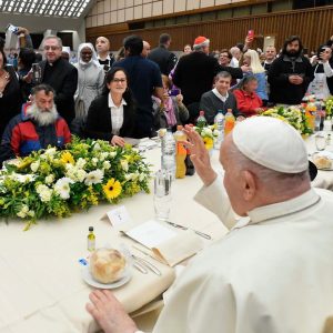 Pope Francis Instagram - EN: Poverty is a scandal.  When the Lord returns, he will settle accounts with us. Let us #PrayTogether that each of us, according to the gift we received and the mission entrusted to us, may strive “to make charity bear fruit” and draw near to some poor person. #WorldDayofthePoor
 
PT: A pobreza é um escândalo. Quando o Senhor voltar, pedir-nos-á contas. #RezemosJuntos para que cada um, segundo o dom recebido e a missão que lhe foi confiada, se comprometa a «pôr a render a caridade» e a aproximar-se de qualquer pobre. #DiaMundialdosPobres
 
ES: La pobreza es un escándalo. Cuando el Señor vuelva nos pedirá cuenta. Recemos para que cada uno de nosotros, según el don recibido y la misión que le ha sido confiada, se comprometa a “hacer fructificar la caridad” y a hacerse cercano a algún pobre. #JornadaMundialdelosPobres
 
IT: La povertà è uno scandalo. Quando il Signore tornerà ce ne chiederà conto. #PreghiamoInsieme perché ciascuno di noi, secondo il dono ricevuto e la missione che gli è stata affidata, si impegni a “far fruttare la carità” e ad essere vicino a qualche povero. #GiornataMondialedeiPoveri
 
FR: La pauvreté est un scandale. Quand le Seigneur reviendra, il nous en demandera compte. #PrionsEnsemble pour que chacun de nous, selon le don qu’il a reçu et la mission qui lui a été confiée, s’efforce de “faire fructifier la charité” et d’être proche de quelque pauvre. #JournéeMondialedesPauvres
 
PL: Nędza jest skandalem. Kiedy Pan powróci, zapyta nas o to. Módlmy się, aby każdy z nas, zgodnie z otrzymanym darem i powierzoną misją, starał się „przynosić owoce miłości miłosiernej”, i być blisko jakiegoś biedaka.
 
DE: Die Armut ist ein Skandal. Wenn der Herr wiederkommt, wird er von uns Rechenschaft darüber verlangen. Beten wir, dass ein jeder von uns sich entsprechend seiner Gabe darum bemüht „die Nächstenliebe Früchte bringen zu lassen“ und dem einen oder anderen armen Menschen nahe zu sein.