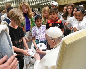 Pope Francis Instagram - EN: The presence of children is a sign that goes straight to the hearts of all adults. It is the voice of innocence that questions us and makes us think, that forces us to ask ourselves: What are we doing with our world, our planet, our society? What future are we preparing for you? 
PT: As crianças são um sinal que chega direto ao coração de todos nós, são a voz da inocência que nos questiona e nos faz pensar; que nos obriga a perguntar-nos: o que estamos fazendo com o nosso mundo, o nosso planeta, a nossa sociedade? Que futuro estamos preparando para elas?
ES: Los niños son un signo que llega directamente al corazón de los adultos, son la voz de la inocencia que nos interroga y nos hace pensar; que nos obliga a preguntarnos: ¿qué estamos haciendo con nuestro mundo, nuestro planeta, nuestra sociedad? ¿Qué futuro les estamos preparando?
IT: I bambini sono un segno che arriva dritto al cuore di tutti noi adulti, sono la voce dell’innocenza che ci interroga e ci fa pensare; che ci costringe a chiederci: cosa stiamo facendo del nostro mondo, del nostro pianeta, della nostra società? Quale futuro gli stiamo preparando?
DE: Kinder sind ein Zeichen, das ins Herz von uns Erwachsenen dringt; sie sind die Stimme der Unschuld, die uns hinterfragt, uns zum Nachdenken bringt und uns zwingt, uns zu fragen: Was tun wir mit der Welt, dem Planeten, der Gesellschaft? Welche Zukunft bereiten wir ihnen vor?
PL: Dzieci są znakiem, który trafia prosto do serca nas dorosłych, są głosem niewinności, który skłania do myślenia i zmusza nas do zadania sobie pytania: co robimy z naszym światem, naszą planetą, naszym społeczeństwem? Jaką przyszłość dla nich przygotowujemy?
