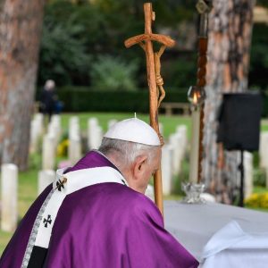 Pope Francis Instagram - EN: Today, thinking of the dead, let us ask the Lord for peace so that people are no longer killed in war. War is a defeat, always. Let us pray to the Lord for our deceased, for everyone - that the Lord might welcome them all. PT: Hoje, pensando nos que morreram, peçamos ao Senhor que nos dê a paz, para que as pessoas não se matem mais em guerras. As guerras são sempre uma derrota, sempre. Rezemos ao Senhor por nossos falecidos, por todos. Que o Senhor receba todos eles. ES: Hoy, pensando en los difuntos, pidamos al Señor la paz, para que la gente deje de matarse en las guerras. Las guerras son una derrota, siempre. Oremos al Señor por nuestros difuntos, por todos. Que el Señor los acoja a todos. IT: Oggi pensando ai morti chiediamo al Signore la pace, perché la gente non si uccida più nelle guerre. Le guerre sono una sconfitta, sempre. Preghiamo il Signore per i nostri defunti, per tutti. Che il Signore li accolga tutti. FR: Aujourd'hui, en pensant aux morts, demandons au Seigneur la paix, pour que les hommes ne s'entretuent plus dans les guerres. Les guerres sont toujours une défaite. Prions le Seigneur pour nos défunts, pour tous. Que le Seigneur les accueille tous. PL: Myśląc dziś o poległych, prośmy Pana o pokój, aby ludzie nie zabijali się już więcej na wojnie. Wojny są porażką, zawsze. Módlmy się do Pana za zmarłych, za wszystkich. Niech Pan przyjmie ich wszystkich. Rome War Cemetery