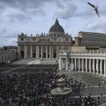 Pope Francis Instagram - EN: Jesus does not allow the house of God to become a marketplace where sales tables take the place of the family table. We are invited on our Lenten journey to create a greater sense of home and less of a market within ourselves and around us. #GospelOfTheDay (Jn 2:13-25) PT: Jesus não aceita que a casa de Deus se torne um mercado, que os bancos tomem o lugar da mesa da família. O convite para nosso caminho de Quaresma é fazer com que em nós e ao nosso redor haja mais casa e menos mercado. #EvangelhoDoDia (Jo 2,13-25) ES: Jesús no acepta que la casa de Dios se convierta en un mercado, que los puestos de venta ocupen el lugar de la mesa familiar. La invitación para nuestro camino de Cuaresma es a hacer en nosotros y a nuestro alrededor más casa y menos mercado. #EvangeliodeHoy (Jn 2,13-25) IT: Gesù non accetta che la casa di Dio diventi mercato, che i banchi di vendita prendano il posto della mensa familiare. L’invito per il nostro cammino di Quaresima è a fare in noi e attorno a noi più casa e meno mercato. #VangeloDiOggi (Gv 2,13-25) FR: Jésus n’accepte pas que la maison de Dieu devienne un marché, que les comptoirs de vente prennent la place de la table familiale. L’invitation pour notre cheminement de Carême est de faire en nous et autour de nous plus de maison et moins de marché. #EvangileduJour (Jn 2, 13-25) DE: Jesus akzeptiert nicht, dass das Haus Gottes zum Markt wird, dass die Verkaufsstände den Platz des Familientischs einnehmen. Die Einladung für unseren Weg durch die Fastenzeit besteht darin, in und um uns mehr Zuhause und weniger Markt zu schaffen. #Evangeliumvonheute PL: Jezus nie godzi się, aby dom Boga stał się targowiskiem, aby stoły bankierów zajęły miejsce rodzinnego stołu. Zaproszenie na naszą drogę wielkopostną: czynienie w nas i wokół nas więcej domu, a mniej targowiska. #EwangeliaNaDziś Vatican City