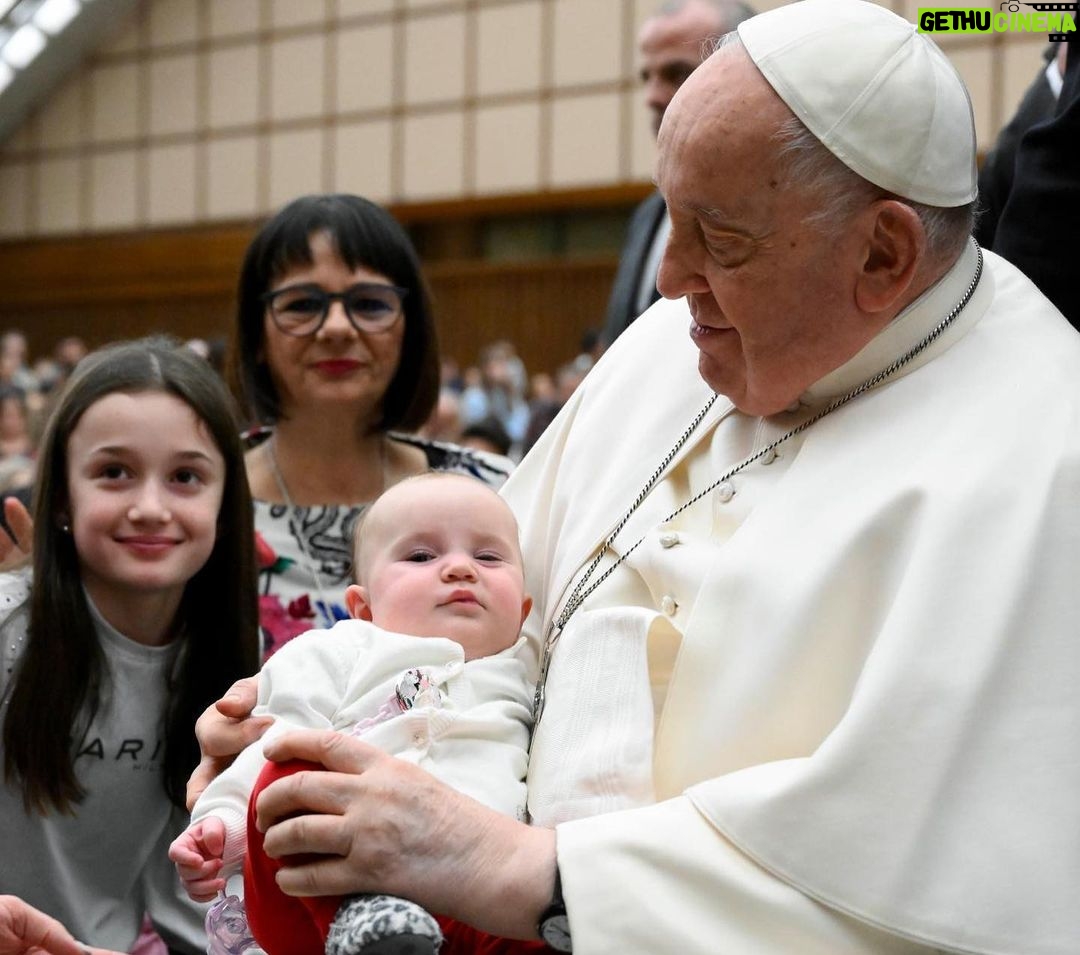 Pope Francis Instagram - #GeneralAudience #AudiênciaGeral #AudienciaGeneral #UdienzaGenerale #AudienceGénérale #Generalaudienz #AudiencjaGeneralna Vatican City