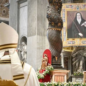 Pope Francis Instagram - EN: Today we think of María Antonia de San José, “Mama Antula”, a wayfarer of the Spirit who travelled thousands of kilometers on foot, crossing deserts and taking dangerous paths, bringing God with her. 

ES: Hoy pensemos en María Antonia de san José, “Mama Antula”, una viandante del Espíritu que recorrió miles de kilómetros a pie, atravesó desiertos y caminos peligrosos para llevar a Dios.
 
PT: Hoje, pensemos em María Antonia de San José, "Mama Antula", uma viajante do Espírito que percorreu milhares de quilômetros a pé, por desertos e estradas perigosas, para levar Deus.

IT: Oggi pensiamo a María Antonia de San José, “Mama Antula”, una viandante dello Spirito che ha percorso migliaia di chilometri a piedi, attraverso deserti e strade pericolose, per portare Dio. 

FR: Aujourd'hui, nous pensons à María Antonia de San José, "Mama Antula", une pionnière de l'Esprit qui a parcouru des milliers de kilomètres à pied, à travers les déserts et les routes dangereuses, pour apporter Dieu.