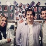 Pouria Poursorkh Instagram – اينم يه عكس با گريم فاز اول #زني_با_ارابه_چوبي گريم بينظير اينكار با دستان هنرمند #هادى_لطفى و #مليسا _احمدى نازنين شكل گرفت ممنونم از صبر و دقتي كه داشتيد و ممنونم از اقاي محمد قومي بابت طراحي گريم منحصر بفردشون…يه دمت گرم ويژه براي فرشاد كلباسي برنامه ريز و منصور ميرشكاري دستيار اولمون و البته تيم نازنينش نيوشا ضرابي..شادان و زوياي عزيز كه همگي كاربلد بودن و خوش موج💐💐💝
