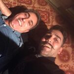 Pouria Poursorkh Instagram – بعضيا حضورشون تو زندگي آدم فراتر از يك دوست ميشه…هميشه دلسوزتر از يه برادرن و سختگير تر از يك معلم …بهرام بهراميان هميشه از عزيزترين هاي زندگيمه..از اون جنس آدماست كه حتي كوچكترين كارها براش جديه… و اين جديتش بعضي وقتا آزار دهنده است…ولي وقتي خروجي كارهاش رو ميبيني ميفهمي چرا اينقدر خاصه…با گريم از يادها رفته و در كنار كارگردانش…از اونكارهايي كه فراموش نخواهيد كرد …ممنونم ازت بزرگتر💝 #از_يادها_رفته