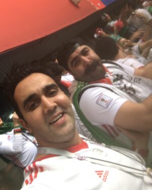Pouria Poursorkh Instagram - ما اينيم💪🏽🏆💙 خوشحالي به سبك بروس لي🤩 با خوش قلب ترين💙