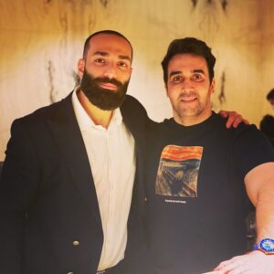 Pouria Poursorkh Instagram - .
از خدا برات آرامش و سلامت آرزو ميكنم…
تولدت با يه كوچولو تأخير مبارك 
@hamidsefat