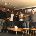Pouria Poursorkh Instagram - در كنار پهلوان و قهرمان نامدار ايران و افتخار شيراز اميد نوروزي و مهدي نصيري عزيز ... كافه رئال شيراز🙏🌺 @caferealiran @cafereal_shiraz شیراز پایتخت فرهنگی ایران.Shiraz,Irans cultural capital