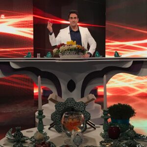 Pouria Poursorkh Instagram - سال ١٣٩٦ به يكايك شما و در هر كجاي دنيا كه هستيد مبارك... از صميم قلبم بهترين ها رو براتون آرزو ميكنم