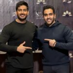 Pouria Poursorkh Instagram - . عمر رفاقت يه طرف … عمق ش به طرف ديگه… فرزاد عزيزم … خوشحالم كه ساليان سال ميدرخشى💙 . عكس از @alirezarostamipage