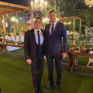 Pouria Poursorkh Instagram - .
بعضى آدما رو #خدا ميفرسته تو زندگى بنده هاش تا به بقيه ياد بدن #رفاقت چه معناى وسيعى ميتونه داشته باشه ...بينظيره حسى كه بدونى پشتت به كوه گرمه ...تولدت مبارك باشه #رفيق