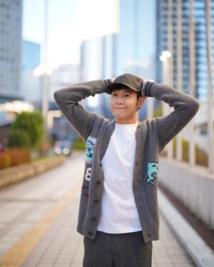 Prachaya Ruangroj Instagram - อากาศเหมาะแก่การนอนซุกในผ้าห่มมาก. 🥺

#ScotchandSodaThailand
#ScotchOnMe 

Available at @centralembassy