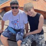 Prachaya Ruangroj Instagram - ปิดทริปพาพ่อมาลำบาก. รอบหน้าเป็นโร๊ดทริปดีกว่าเน๊าะ ทริปนี้พาพ่อปีนขึ้นปีนลงเรือไม่หยุด อีกนิดคงปีนเขาด้วยแล้ว. 😂