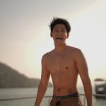 Prachaya Ruangroj Instagram - มีนาแล้วแต่เรายังไม่มีใคร.. ถ้ามีใจก็แค่ทักเรามา. 😏