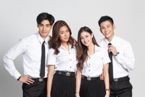 Prachaya Ruangroj Instagram - สนุกมาก และยากมากเหมือนกัน..
ขอบคุณพี่กอล์ฟ พี่หวาย พี่ก้อง ที่คอยกำกับดูแลน้องตลอดทั้งเรื่อง หรือจะแม่หมู กับแม่อิ๋ง ที่ช่วยกันเนรมิตเจนนี่ให้ออกมาสวยขนาดนี้ และพี่ๆ ทีมงานทุกคนที่ทำงานกันอย่างหนัก เราถ่ายกันไวมาก แต่ก็ออกมาดีและตลกมาก เป็นกองที่มีเสียงหัวเราะตลอดจริงๆ หมายถึงนักแสดงพากันไร้สาระน่ะครับ รักนะ. 555555555

ป.ล. : แต่งหน้าว่านานแล้ว ลบหน้าตอนถ่ายเสร็จนานไม่ต่างกัน. 😂

#เจนนี่กลางวันครับกลางคืนค่ะ