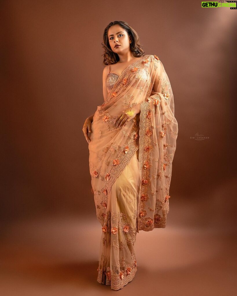 Prachi Tehlan Instagram - Saree: A canvas of tradition, a masterpiece of fashion. ✨ Behind The Cam: @sibicheeranphotography MUAH: @bride_to_be_by_dilshad Wearing: @bride_to_be_by_dilshad Styled By: @bride_to_be_by_dilshad @styyledbyjoe Studio: @maxxocreative Wearing : @jodyhubb Retouching :@pacrofilms Maxxo Creative