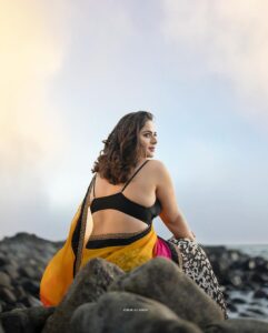 Prachi Tehlan Instagram - Apki subha shubh ho 🙏🏻🧡🩷💛🖤 PHOTOGRAPHER : @ASHKARALIHAMZA_ MUAH : @BRIDE_TO_BE_BY_DILSHAD STYLED BY : @styyledbyjoe @joe_elize_joy WEARING : @bride_to_be_by_dilshad Kochi, India