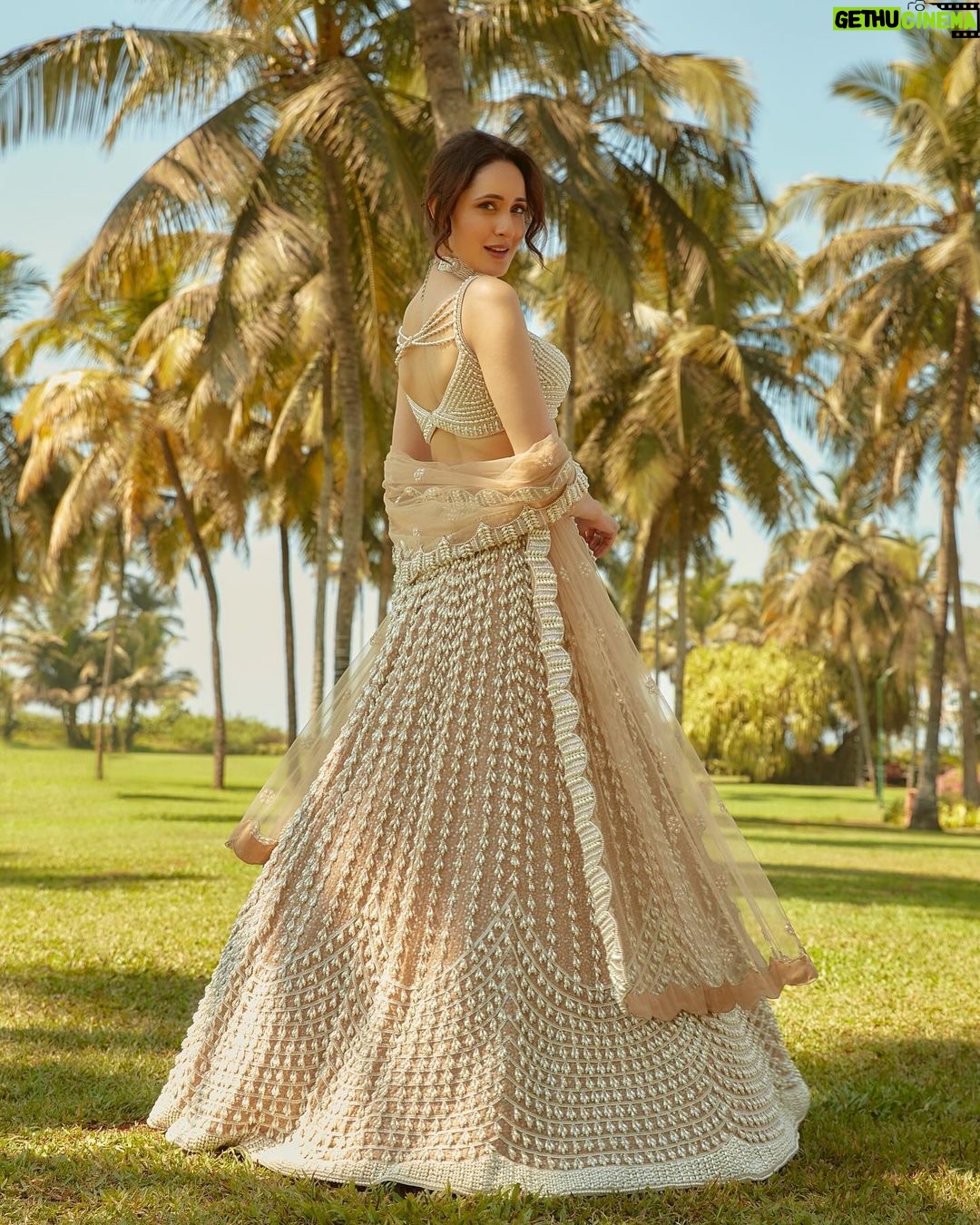 Pragya Jaiswal Instagram - Mere yaar ki shaadi hai β¨π #AbDonoBhagnani #AnandKaraj (Also obsessed with this outfit π€©) Outfit @vvanivats Choker @amamajewels Ring @karishma.joolry Styled by @anshikaav Assisted by @bhatia_tanisha Shot by @kadamajay π«π€
