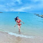 Pragya Jaiswal Instagram – Beach, BFFs and Nariyal Pani 🥥☀️🏝️ Koh Samui, Thailand