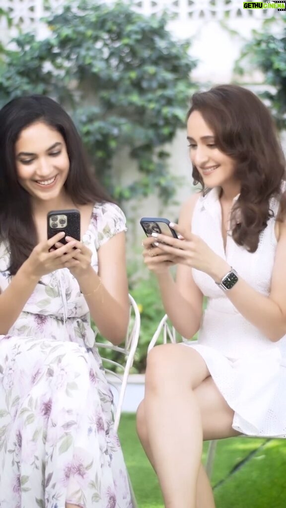 Pragya Jaiswal Instagram - Ade paatha questions and conversations valla visigipoyara? Small talk ni skip chesi, go straight to laughing, dancing, and falling head over heels for that special someone with @neethoapp! Vellu! Join Neetho! Now! ❤️� #neethoapp #neethodatingapp #telugusingles #datingapp