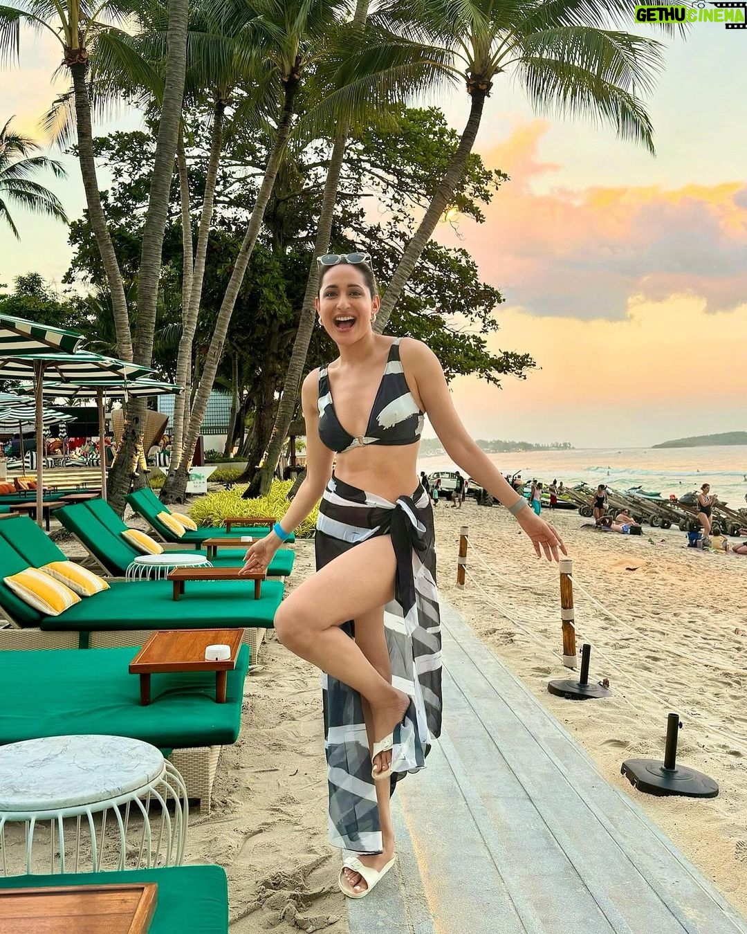 Pragya Jaiswal Instagram - 2024 energy 🖤⚡️🤍 Koh Samui, Thailand