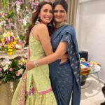 Pragya Jaiswal Instagram - Ganpati Bappa Morya 🌸🐘💚 May bappa bless us all with health, happiness & abundance in the coming year ✨💫 Outfit @sukritiandaakritiofficial Earrings @the_bling_girll Bangles @keiyura_jewelry Ring @ananaofficial Footwear @fizzygoblet Makeup @athirathakkar Hair @thakuramit190 Styled by @anshikaav Assisted by @bhatia_tanisha