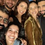 Pragya Jaiswal Instagram - Mondays are to rewind the weekends 🖤 #Samsbirthday #Friendslikefamily Bastian - At The Top
