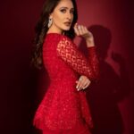 Pragya Jaiswal Instagram - By now you know my favourite colour ❤️ Last night for #LokmatMostStylishAwards ✨ Outfit @ridhimehraofficial Jewellery @darshanaasanjanaajewellers Jutti @fizzygoblet Makeup @athirathakkar Hair by @Kimberlyychu Styled by @anshikaav Assisted by @bhatia_tanisha @lavinaaroch Clicked by @ishanzaka Managed by @Pooja_warad