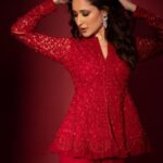 Pragya Jaiswal Instagram - By now you know my favourite colour ❤️ Last night for #LokmatMostStylishAwards ✨ Outfit @ridhimehraofficial Jewellery @darshanaasanjanaajewellers Jutti @fizzygoblet Makeup @athirathakkar Hair by @Kimberlyychu Styled by @anshikaav Assisted by @bhatia_tanisha @lavinaaroch Clicked by @ishanzaka Managed by @Pooja_warad