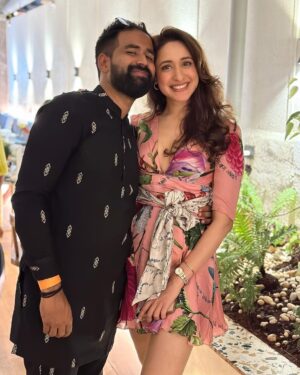 Pragya Jaiswal Instagram - Weekend recap 💕

Thank you @sahilgsalathia & @missmalini for a super fun Sunday scene !

📸 by @sarvesh_shashi 🥰