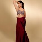 Pragya Jaiswal Instagram - It’s showtime ✨ Outfit @osaabyadarsh Earrings @razwada.jewels Bangles @shoppaksha Ring @razwada.jewels Footwear @fizzygoblet Makeup @makeupbymadhushreeganapathy Hair @ramihalder Styled by @anshikaav Assisted by @bhatia_tanisha Shot by @pranav.foto
