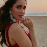 Pragya Jaiswal Instagram – Haldi with a touch of the sun 🌺🌅
#AbDonoBhagnani #SundownerHaldi 

Outfit @mishruofficial
Earrings @amamajewels
Rings @karishma.joolry
 
Styled by @anshikaav
Assisted by @bhatia_tanisha
Shot by @kadamajay