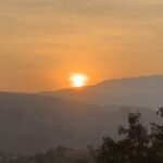 Prajakta Mali Instagram - शतकांच्या यज्ञातून उठली एक केशरी ज्वाळा… दहा दिशांच्या ह्रदयामधूनी अरुणोदय झाला… 🌟 . २२ जानेवारी २०२४. 🌟 #सुवर्णदिन . #जयश्रीराम #अयोध्या #रामजन्मभूमी #प्राणप्रतिष्ठा #राम @😌 . सगळं सुंदर, मंगलमय, पावित्र्यपुर्ण असू दे; प्राणप्रतिष्ठा शांततेत पार पडू दे. ही प्रत्येक “भारतीयाची” भावना असू दे. 🙏 . #भारत #प्रभू @🙏