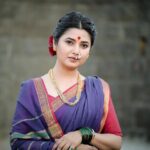 Prajakta Mali Instagram – सगळ्यांचा नेहमीचा प्रश्न; “प्राजक्तराज” मधील तूझा सगळ्यात आवडता अलंकार कोणता.. ? 
#confession 
#तांदळ्या हाच आहे #आवडता 🎯
.
(जो सोनसळा मध्ये बनू शकत नाही,{म्हणून इतके दिवस फोटो टाकत नव्हते.} पण तुळजा आणि म्हाळसा मध्ये आहे ना..!) 
.
Simple yet elegant ♥️.
#prajaktaraj #prajakttamali @♥️