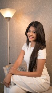 Pranali Rathod Instagram - Lights camera action ✨ @dotandkey.skincare barrier repair face cream is the real star! Use code PRANALI20 for 20% discount ☺️ #ad