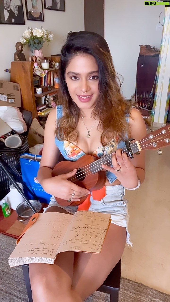Pranati Rai Prakash Instagram - Happy Valentines Day peeps! 💌🌹 I love matters of love! I know who my soulmate will be! The one for whom all my lyrics will fit just fine! Some songs are happy, some sad, some light up the heart, some break it bad, isn’t that how love too is? My friend told me something hilarious the other day! I asked him what’s love? What’s relationship? He said, “It’s love when you want to kill that person but you still can’t stop caring for them!” I thought that love is actually peace and beauty, however, this line coming from a wise friend makes me rethink my ideas of love. Well, much to grow, much to know! Until then, celebrating the happy flattering notes!