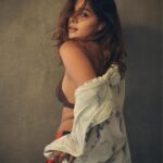 Pranati Rai Prakash Instagram - I might not be from the zoo, but the disclaimer shall be the same! 🌝👻👽