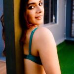 Pranati Rai Prakash Instagram - Saare aashiqon ko bata do Ki kitni badi aashiq hoon mein teri Video credits: @girish_rajput_photography ✨