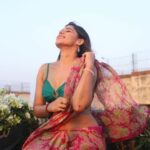 Pranati Rai Prakash Instagram - Aankhein kabhi sundar, kabhi bas gehri hoti hain, zindagi se aamna saamna jo kiya hai Khud ke khayaalon se roz ladna aur bachna aasaan lagta hai kya? Captured by @girish_rajput_photography ✨