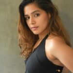 Pranati Rai Prakash Instagram - Left right profiles please! 🤓👽