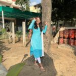 Pranika Dhakshu Instagram – Be so busy loving your life that have no time for hate , regrets or tears :)
.
.
Costume : @vino_outfits thanks a lots for amazing tops nd especially I love the quality ✨
.
.
#pranikadhakshu #durga #meenakshiponnunga #zeetamil #serial #love #joemovie #songs Chennai, India