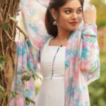 Pranika Dhakshu Instagram - 🤍🍃🤍 Artist - @pranikadhakshu Costumes - @ival.amali Photographer - @camerasenthil Makeup - @anjusartistry Shoot Organized by @rrajeshananda #pranikadhakshu #zara