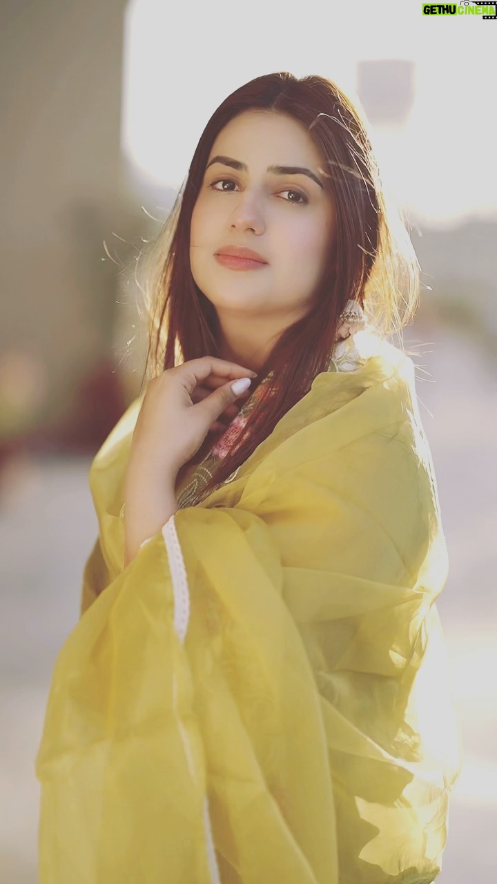 Pranjal Dahiya - 283K Likes - Haan tu phla phla pyaar saa mera🤍
.
.
.
.
@filmy_officially ✨