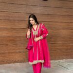 Pranjal Dahiya Instagram - Isme jo tera khawab piroya Neendein bani Patang 🤍 . . . . Beautiful suit by @amrinsahi.official