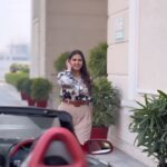Pranjal Dahiya Instagram - Teri Jaatni Drive Karegi 😜🚘 . . . #pranjaldahiya #gulabiqueen #kaleshichori