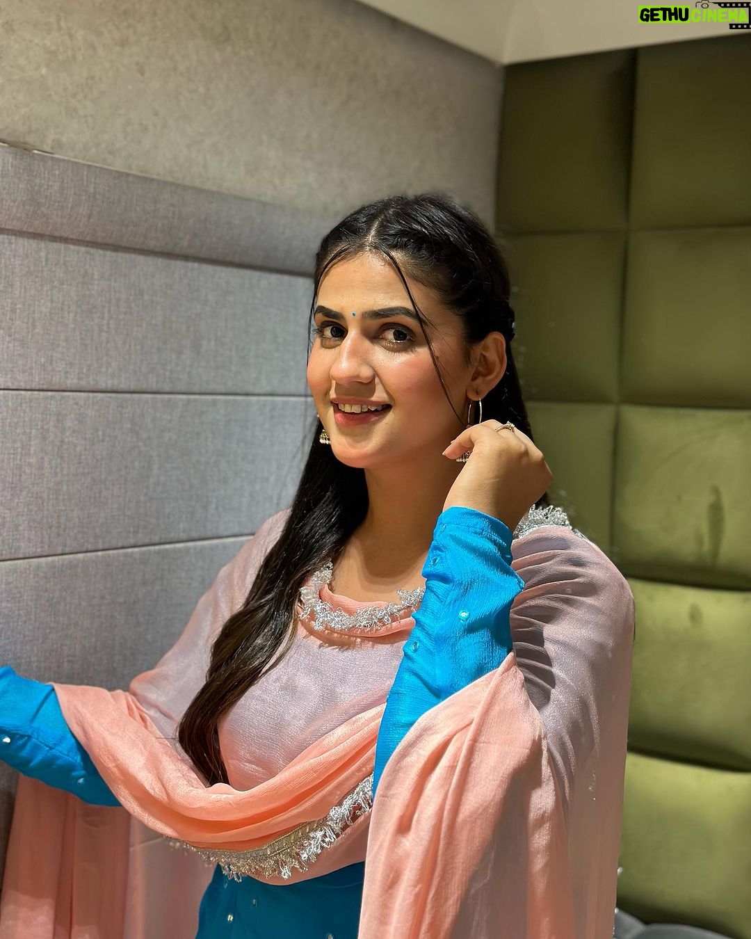 Pranjal Dahiya - 430K Likes - 💙🧿