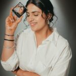 Pranjal Dahiya Instagram - In love with flip craze of #GalaxyZFlip5 #JoinTheFlipSide #samsung #GalaxyZFlip5 #TeamGalaxy @samsungindia